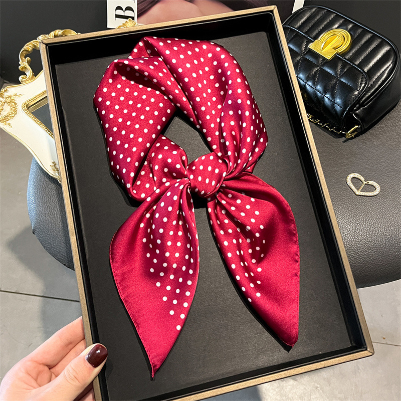 Luxury Bags Wholesale - ผ้าพันคอพิมพ์ลายดอกไม้สำหรับผู้หญิงกระเป๋าคาดผมขนาดเล็กสำหรับฤดูร้อนและฤดูใบไม้ผลิของ syal Sutra หรูหราใหม่
