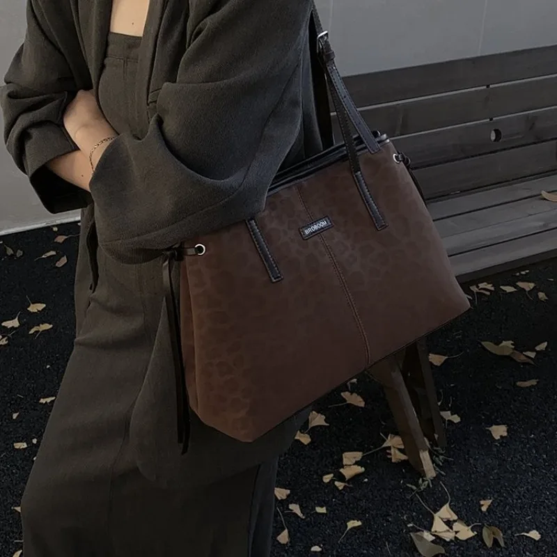 กระเป๋าผ้าอ้อมดีไซน์หรูหราสำหร - Luxury Bags Must Have บทวิจารณ์และราคา