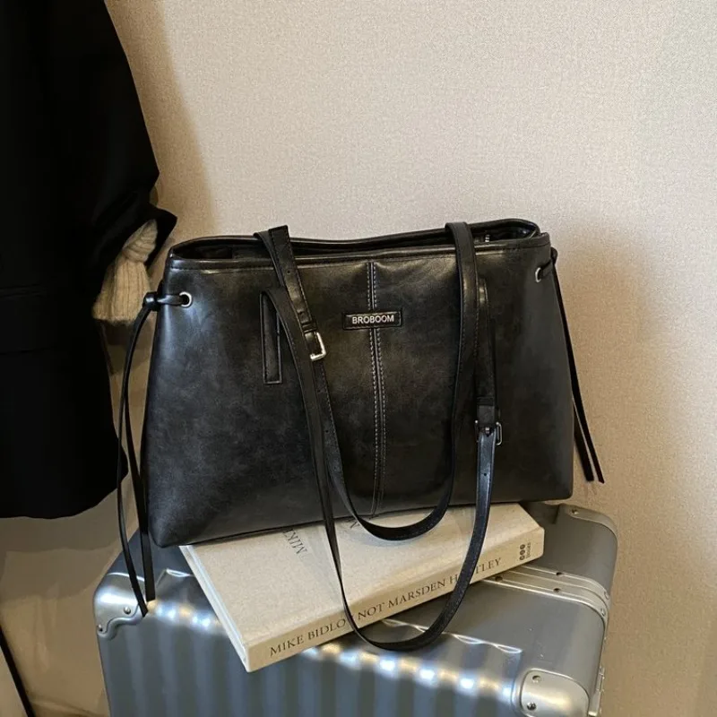 กระเป๋าผ้าอ้อมดีไซน์หรูหราสำหร - Luxury Bags Must Have บทวิจารณ์และราคา