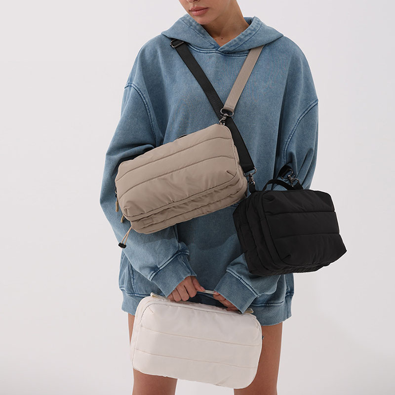 ไนลอนน้ําหนักเบาปักเป้ากระเป๋า - Chain Crossbody Quilted บทวิจารณ์และราคา