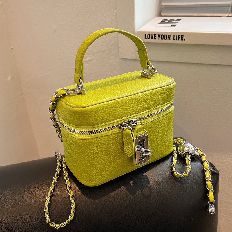 กระเป๋าสะพายทรงสี่เหลี่ยมสำหรั - Luxury Bags Jacquemus บทวิจารณ์และราคา